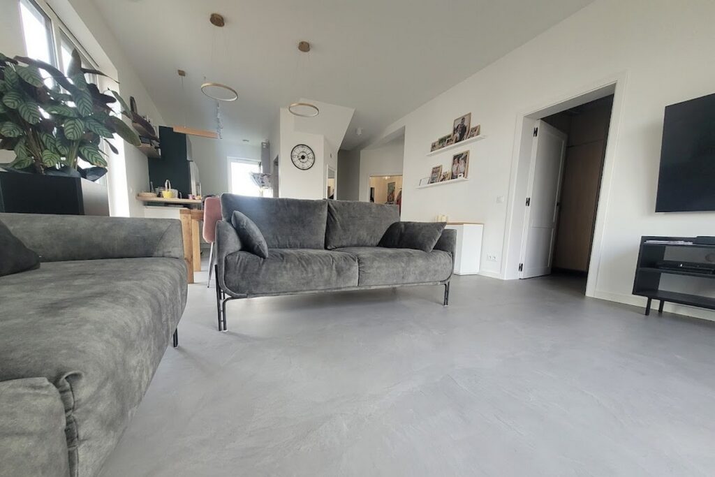 Podłoga z mikrocementu