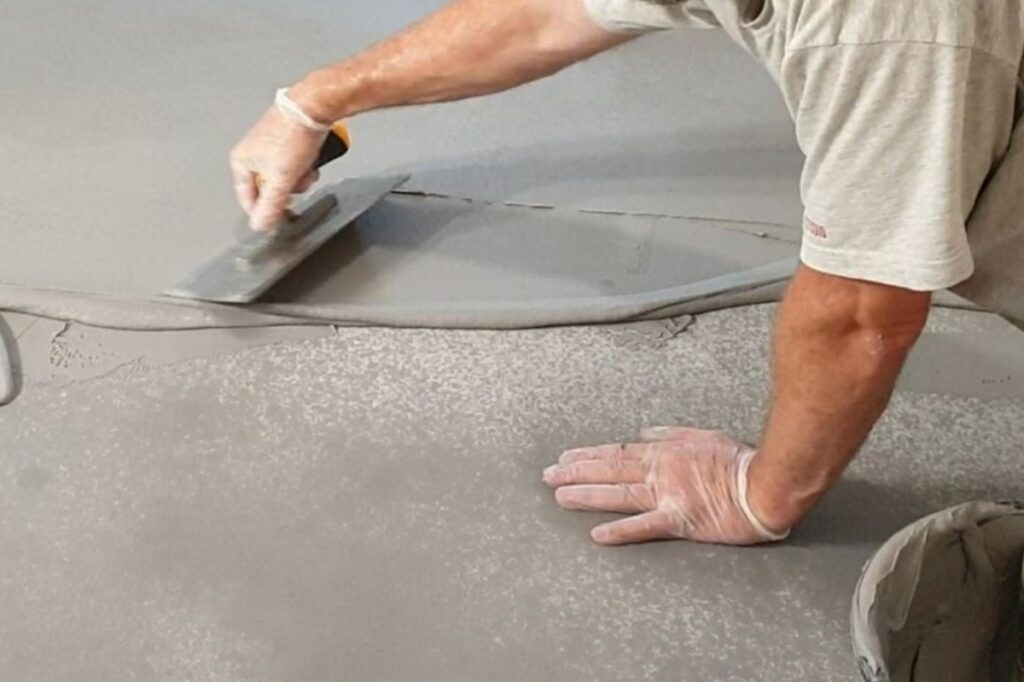 Podłoga z mikrocementu